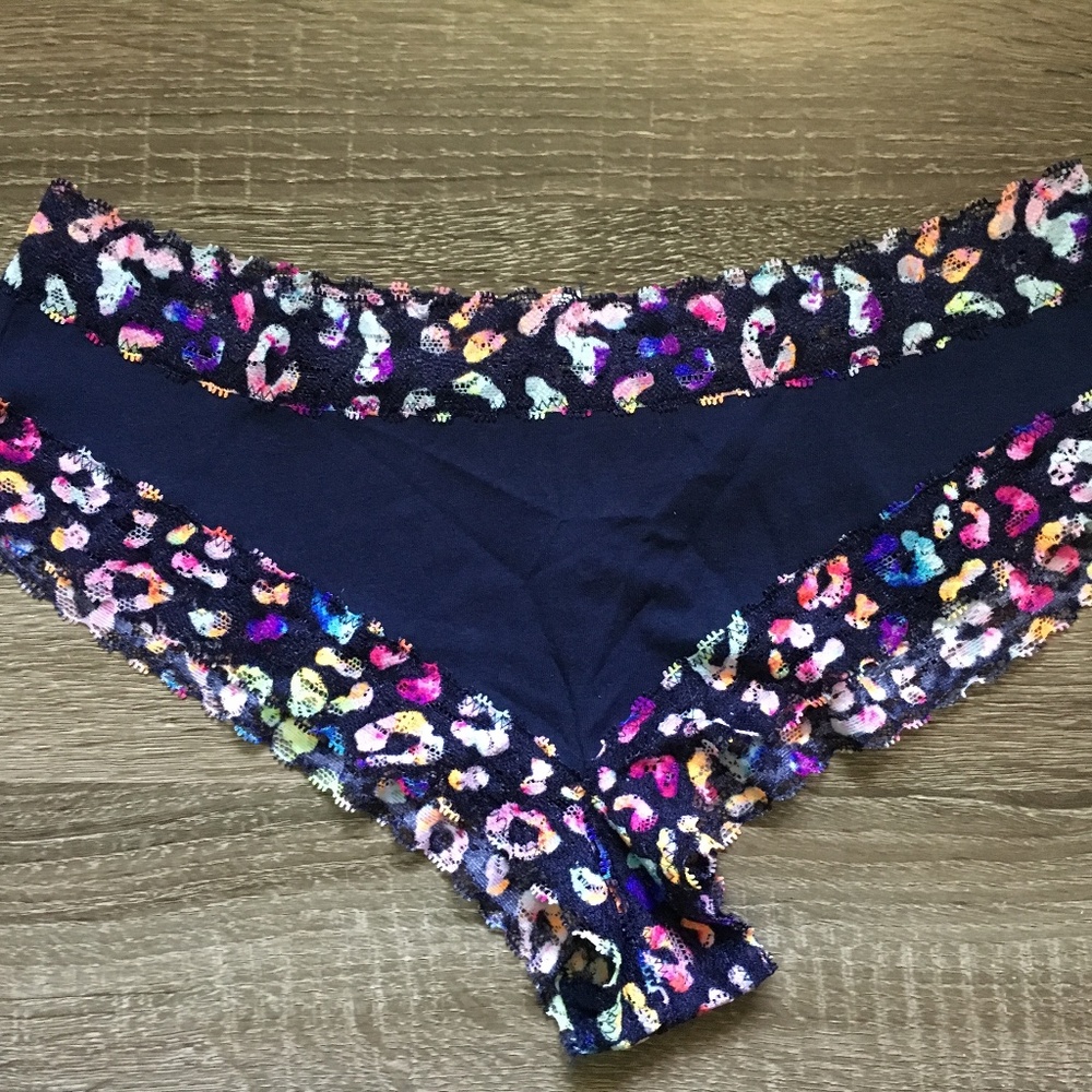 PINK Xtra Low Rise Cheekiest Hipster Panties NWT